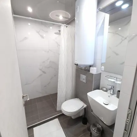 жилищна сграда орех Apartament *