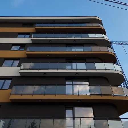 דירה жилищна сграда орех וארנה