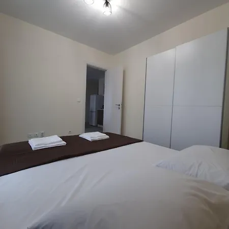 жилищна сграда орех וארנה