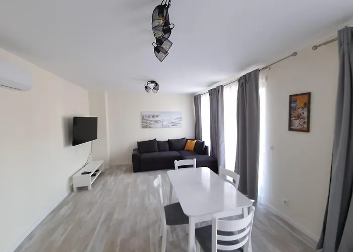 жилищна сграда орех Apartment *