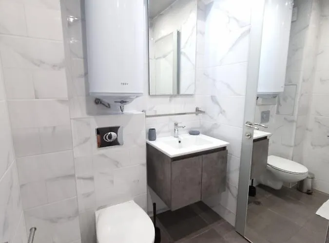 Apartamento жилищна сграда орех