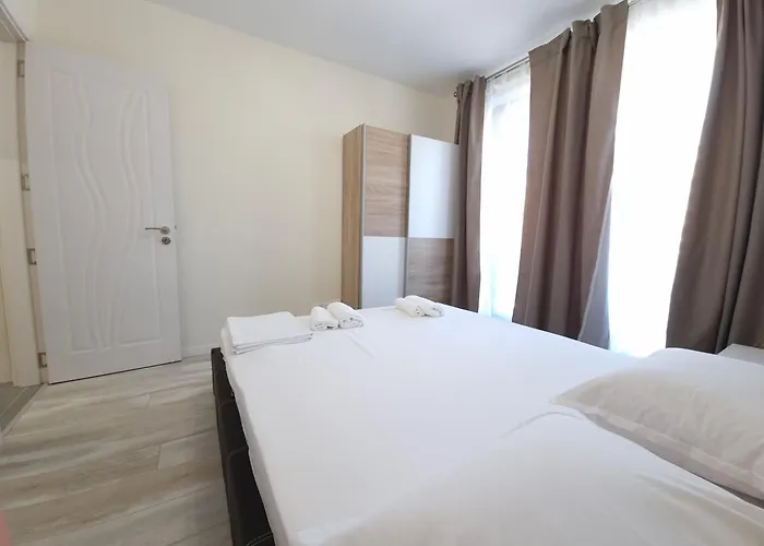 Apartamento жилищна сграда орех