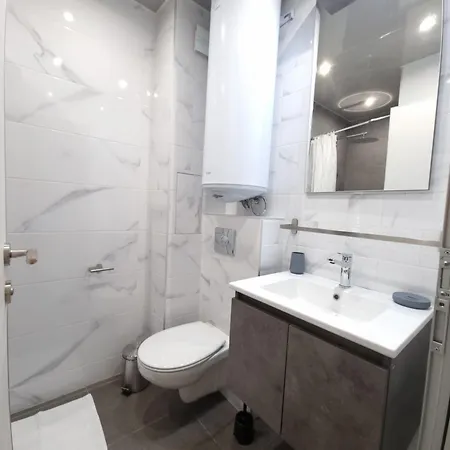 жилищна сграда орех Варна