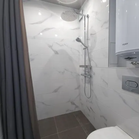 жилищна сграда орех Варна